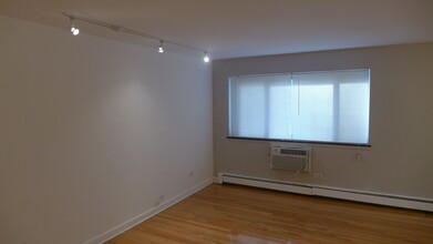 5300 N Sheridan Rd in Chicago, IL - Foto de edificio - Interior Photo