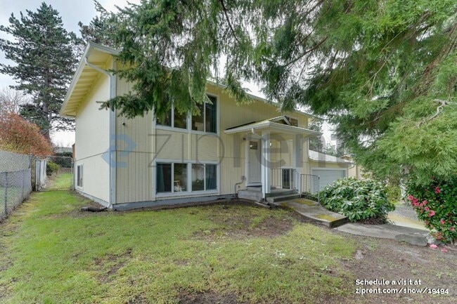 5705 38th Ct SE in Lacey, WA - Building Photo - Building Photo