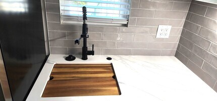 30851 De Portola Rd, Unit Studio in Temecula, CA - Foto de edificio - Building Photo