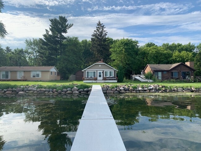 2396 County Road AB in McFarland, WI - Foto de edificio - Building Photo