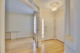 459 Pinnacle Way in Ludlow, KY - Building Photo - Building Photo