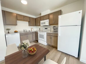 Westlake Heights in Bozeman, MT - Building Photo - Building Photo