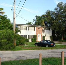 620 NE 122nd St in Miami, FL - Building Photo - Building Photo