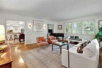 6255 SW 92nd St in Miami, FL - Building Photo - Building Photo
