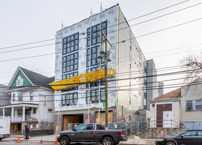 144 Bergen Ave in Jersey City, NJ - Foto de edificio - Building Photo