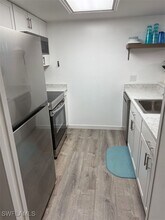 2875 Palm Beach Blvd in Ft. Myers, FL - Building Photo - Building Photo