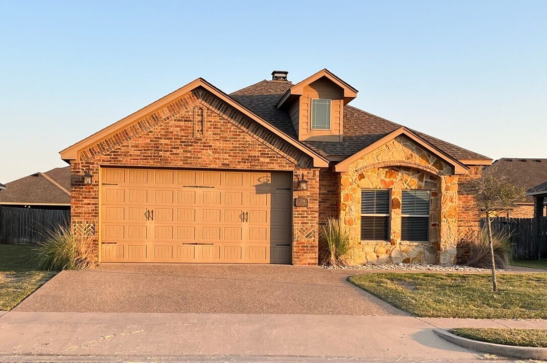 3108 Silver Saddle Dr in Robinson, TX - Building Photo