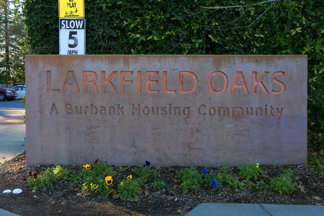 Larkfield Oaks in Santa Rosa, CA - Building Photo - Building Photo