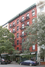 451-453 West Broadway in New York, NY - Building Photo - Building Photo