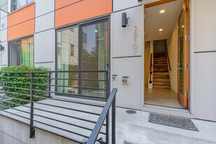 3810 California Ave SW in Seattle, WA - Building Photo