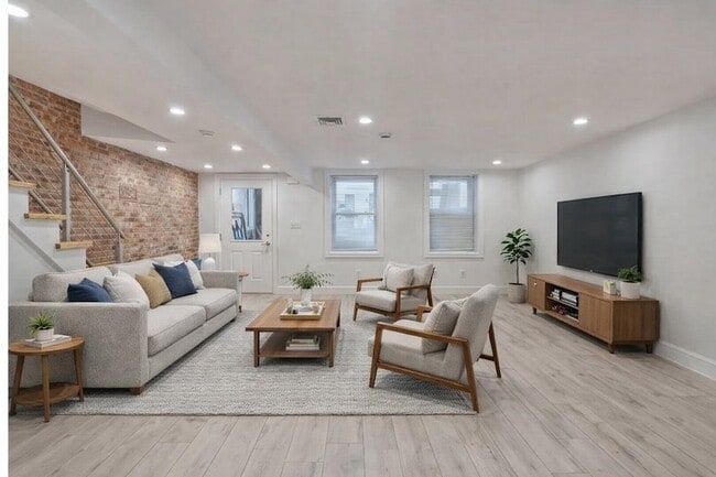 property at 47 Poplar St