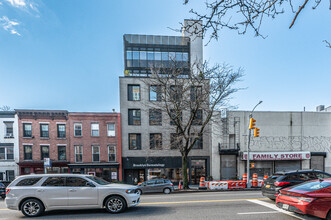 51 7th Ave in Brooklyn, NY - Foto de edificio - Building Photo