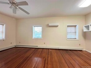 503 Hicksville Rd in Massapequa, NY - Building Photo - Building Photo