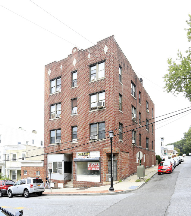 75 Lockwood Ave in Yonkers, NY - Foto de edificio