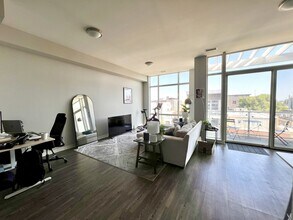 1545 W North Ave in Chicago, IL - Building Photo - Building Photo