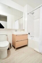 128 Water St in New York, NY - Building Photo - Building Photo