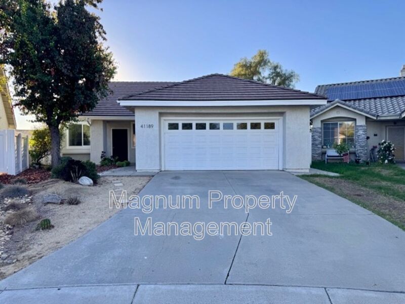 41189 Vincennes Ct in Murrieta, CA - Building Photo