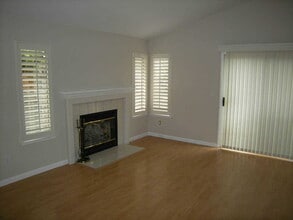 385 Zachary Dr in Vacaville, CA - Building Photo - Building Photo