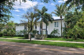1226 San Miguel Ave in Coral Gables, FL - Building Photo - Building Photo