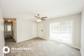 862 Kennesaw Dr in Forest Park, GA - Foto de edificio - Building Photo