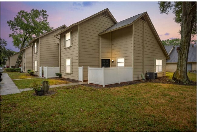 property at 2550 W Bird St