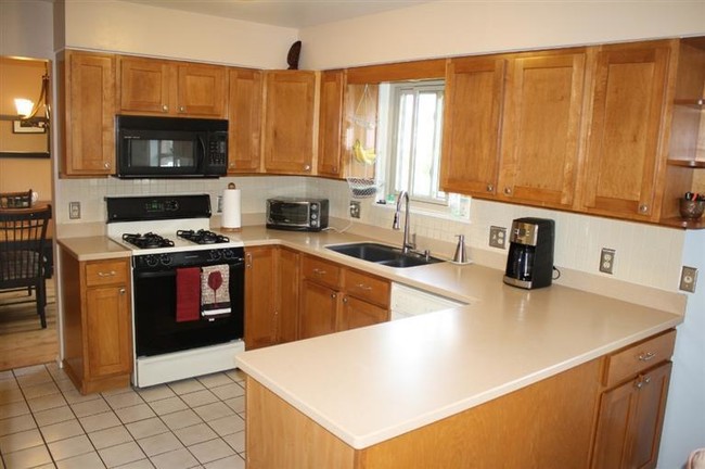 5813 Rothbury Ct in Ypsilanti, MI - Foto de edificio - Building Photo
