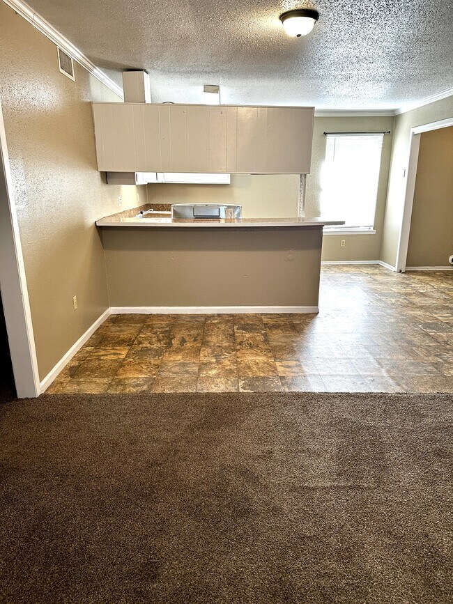 100 Garrett Ln, Unit 6 in Jennings, LA - Building Photo - Building Photo