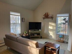 46 A Barrister Dr in Hartford, VT - Building Photo - Building Photo