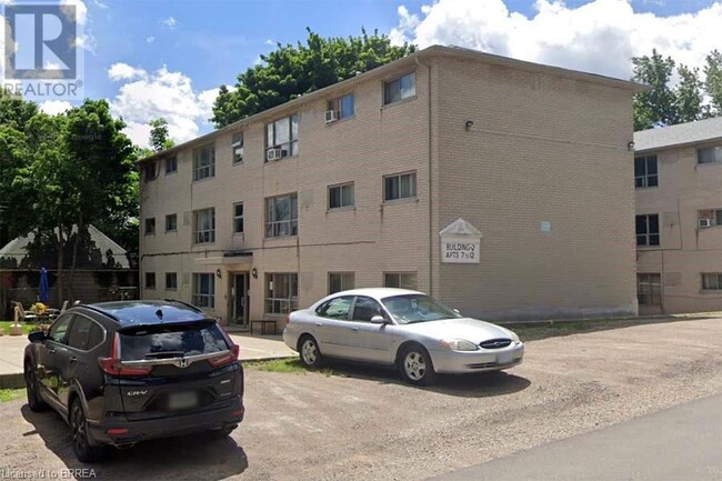 108 Creighton Rd