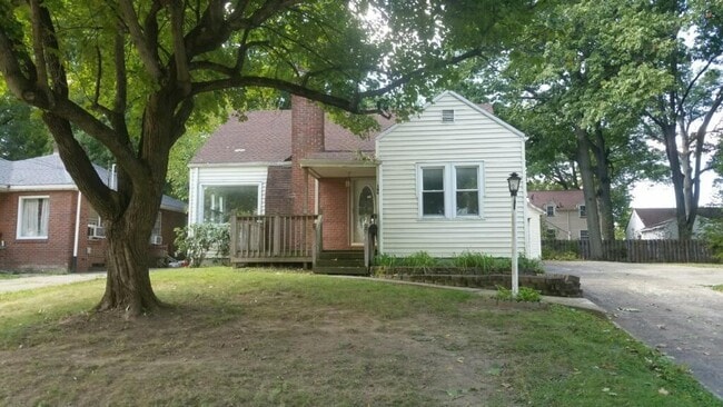 146 S Main St in Youngstown, OH - Building Photo - Building Photo