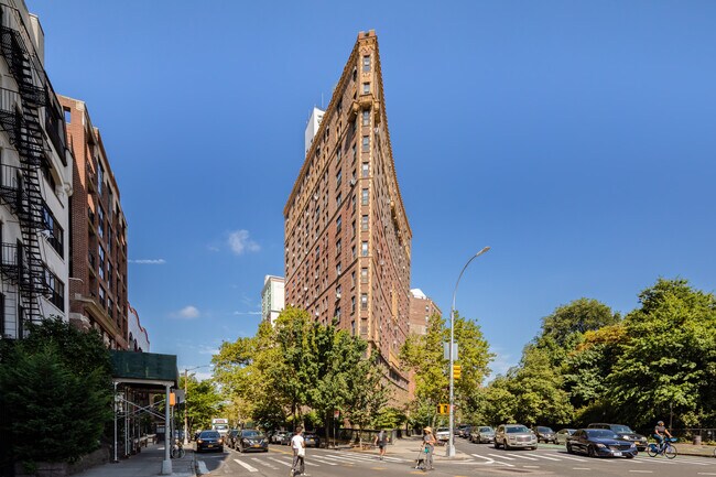 47 Plaza St W in Brooklyn, NY - Foto de edificio - Building Photo