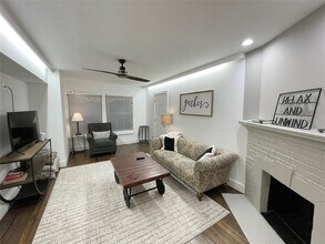 403 Avondale St in Houston, TX - Building Photo - Building Photo