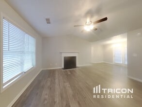 404 Wolf Creek Ct in Locust Grove, GA - Building Photo - Building Photo