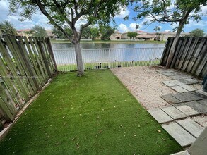 10983 NW 79th St in Miami, FL - Building Photo - Building Photo