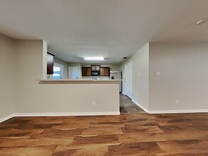 6110 Coral Cv Rd in Baytown, TX - Building Photo - Building Photo