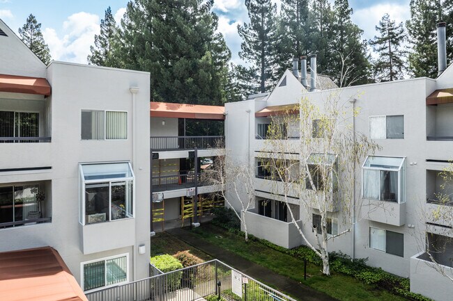 1308-1310 Walden Rd in Walnut Creek, CA - Foto de edificio - Building Photo