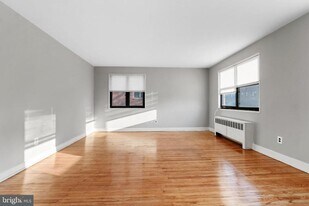 131 Forest Ave in Ambler, PA - Building Photo