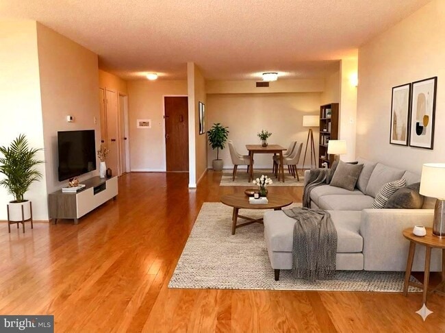 property at 1101 S Arlington Ridge Rd