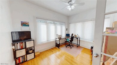 2725 Hampshire Rd, Unit Unit 3 in Cleveland Heights, OH - Building Photo - Building Photo