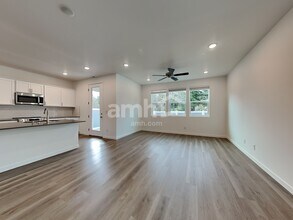 5133 Turnstone St SE in Olympia, WA - Foto de edificio - Building Photo