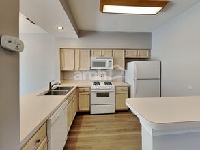 104 Polaris Dr in Lake In The Hills, IL - Building Photo - Building Photo