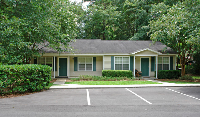 2323 Trimble Rd in Tallahassee, FL - Building Photo - Building Photo