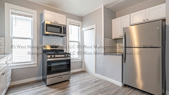 property at 914 Butterworth St SW