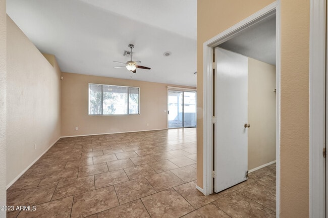 16122 W Desert Bloom St in Goodyear, AZ - Building Photo - Building Photo