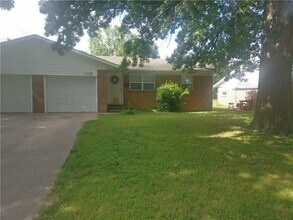 1908.5 Westwood Ave in Springdale, AR - Building Photo - Building Photo