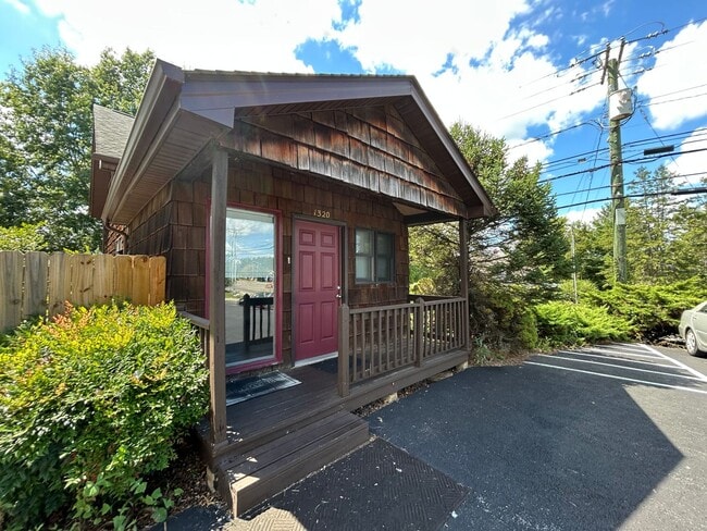 property at 1320 N Main St