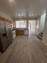 6389 Walden Pond Ct in Las Vegas, NV - Building Photo - Building Photo