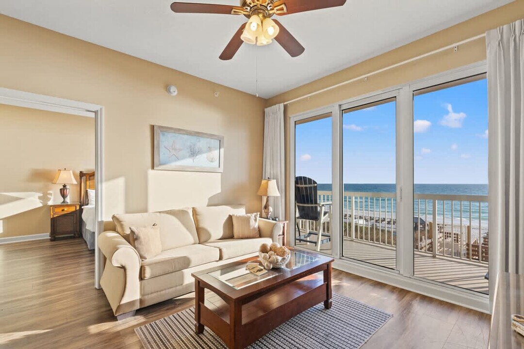 5115 Gulf Dr in Panama City Beach, FL - Foto de edificio