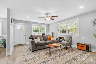 1305 SE Benton St in Bentonville, AR - Building Photo - Building Photo