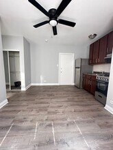 4756 N Maplewood Ave in Chicago, IL - Foto de edificio - Building Photo